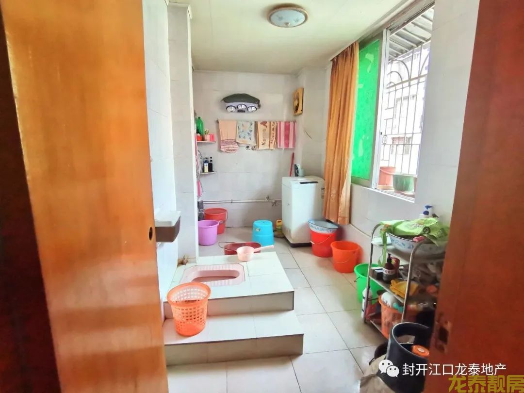老城区江口大塘  180平四房 步梯中层 光线好
