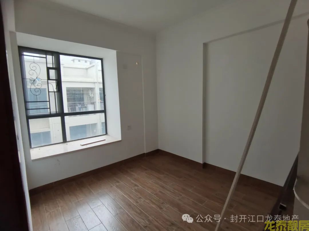 东丽新城  精装3房 全新未入住