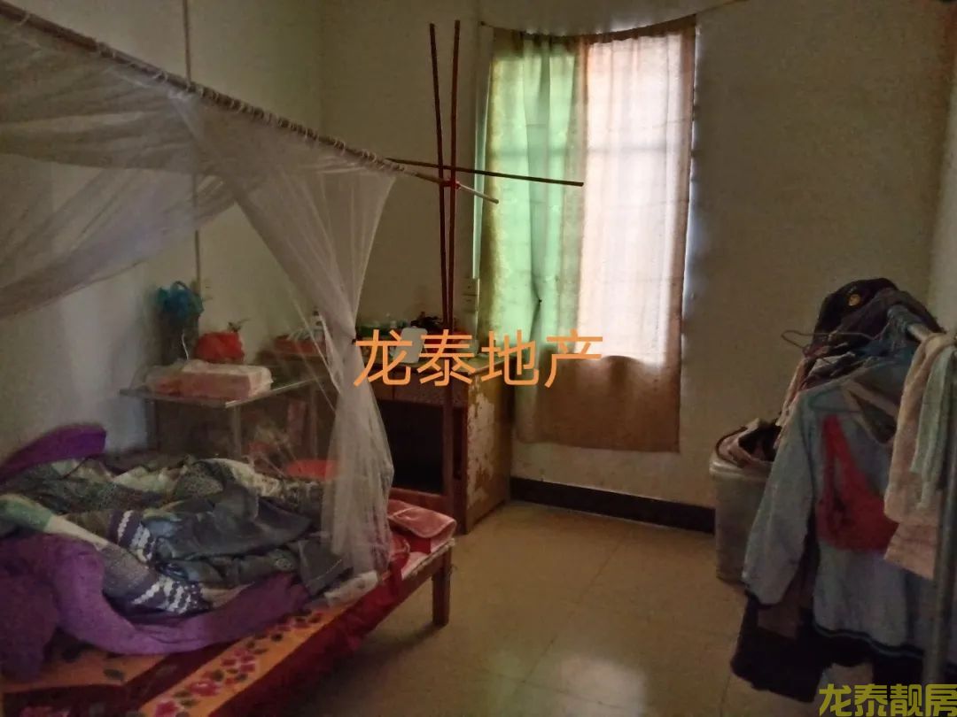 河南三小附近三楼一线江景房