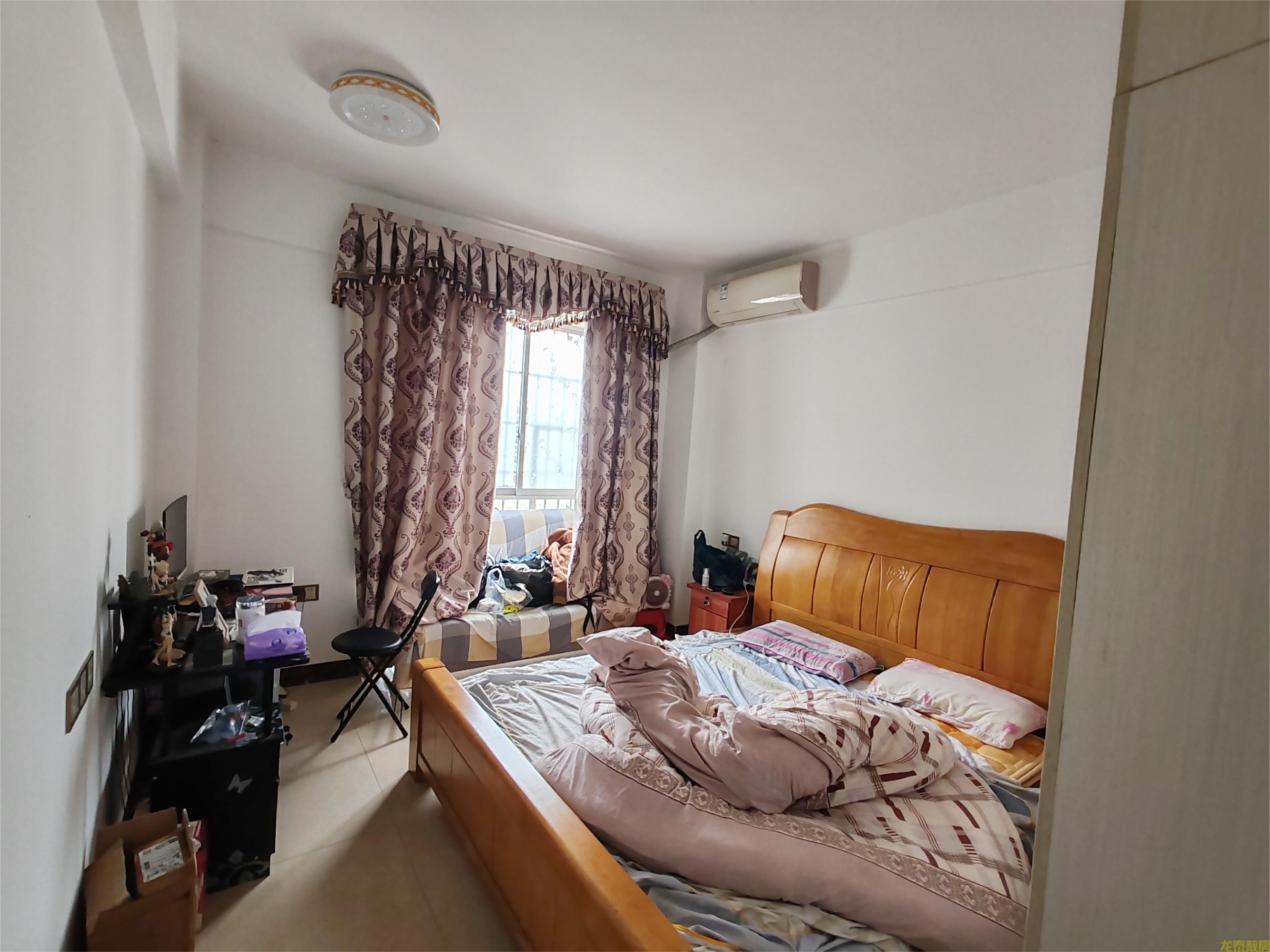 广信新城步梯南向