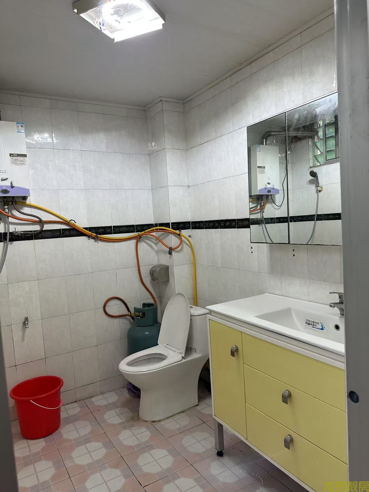 老城区大塘奔辉花园步梯8楼大平层