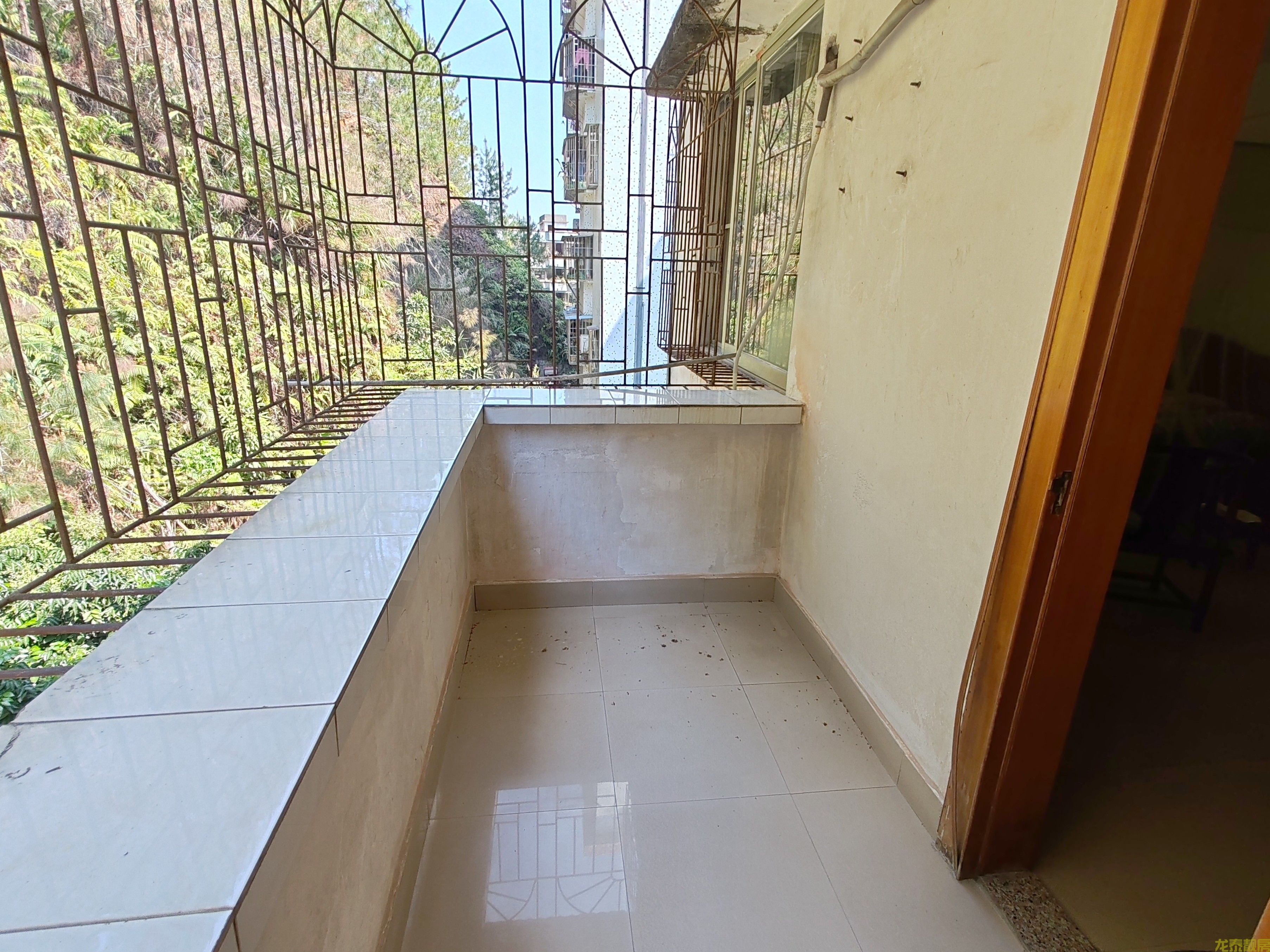 江口城区三层半自建房带前后花园