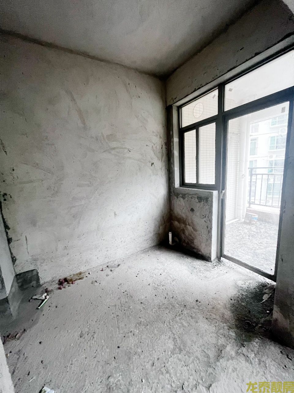 县府广场旁星河御景好房出售！